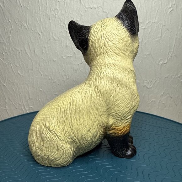 Vintage Blue Eyed Siamese Cat Hand Painted Figurine House of Global Art Japan - Picture 3 of 13